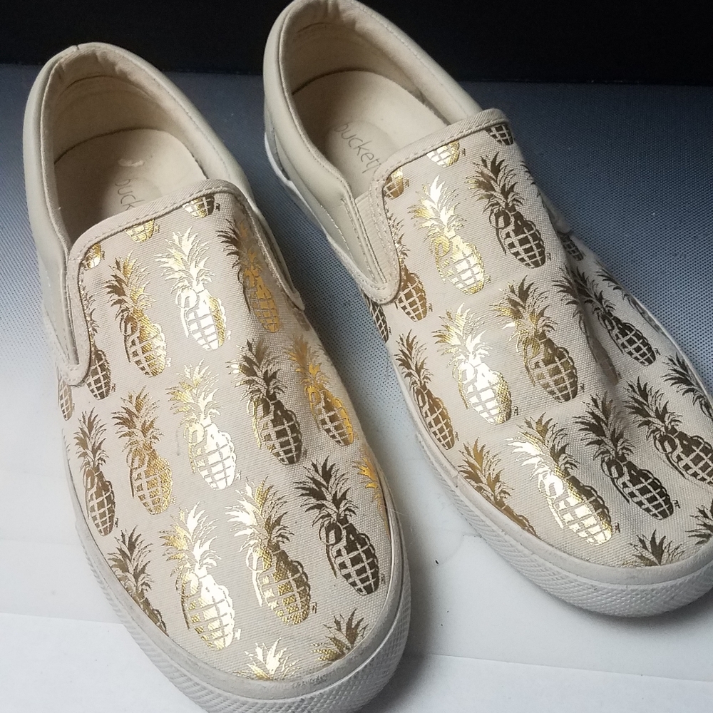 BUCKETFEET  Gold Pineapple slip on kicks rubber sole 9.5
